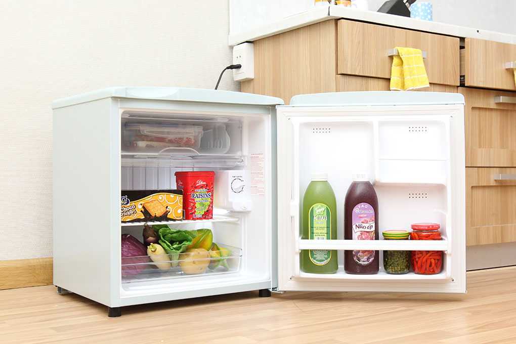 Tủ lạnh Aqua AQR - 55AR (SH) thiết kế đơn giản,  hệ thống vận hành êm ái