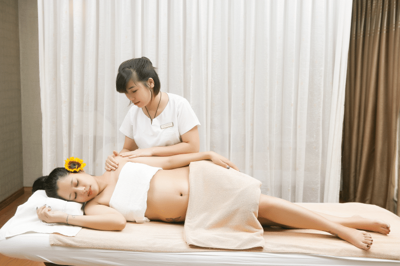 Massage giúp mẹ bầu thoải mái, dễ chịu hơn