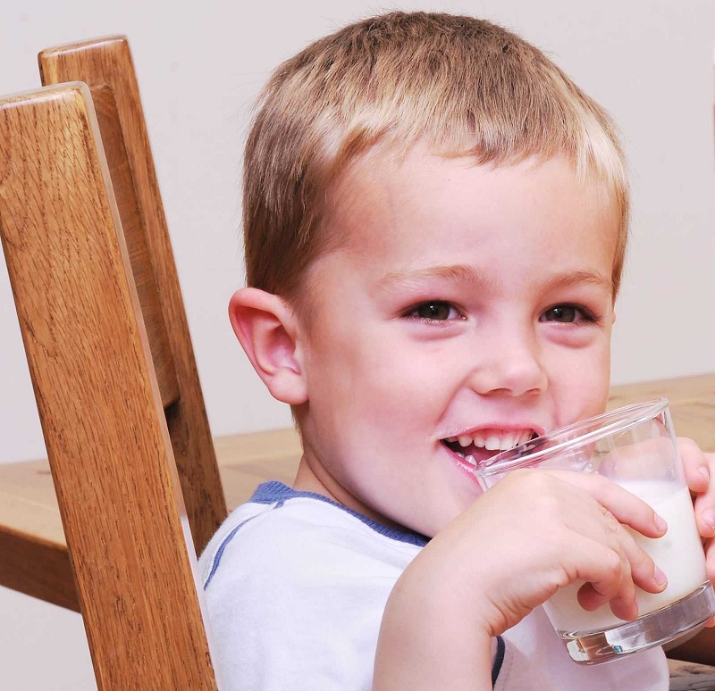 Sữa giúp hỗ trợ sự phát triển toàn diện ở trẻ 