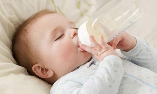 Những tiêu chí giúp cha mẹ so sánh sữa Aptamil Úc và Anh loại nào tốt hơn